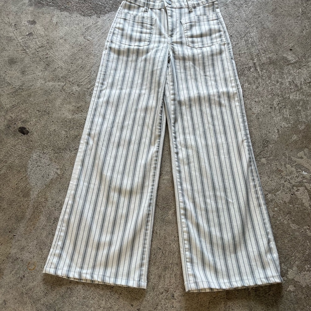 Frame Denim Striped High-Rise Trousers in Cream and Gray